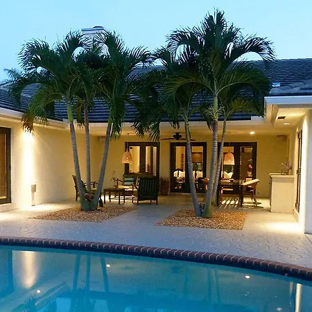 Dolphin Retreat - East Boca Raton Villa